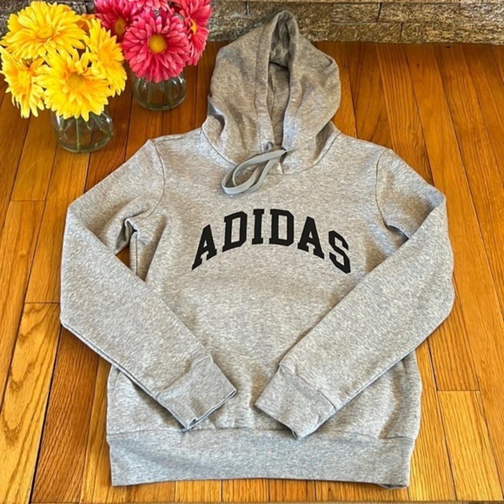 Women’s Adidas Hoodie EUC‎ Size XS 🔥
